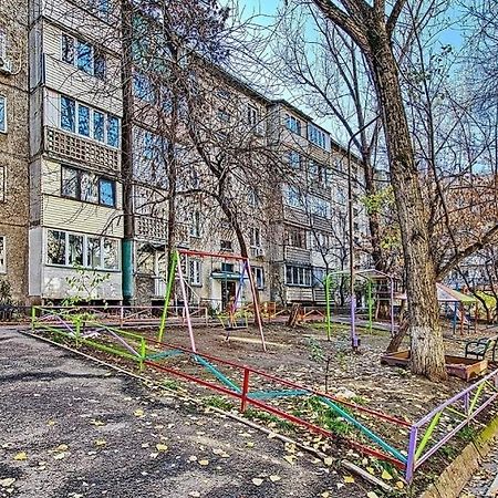 Апартаменты На Улице Клочкова, 128 Almatı Dış mekan fotoğraf