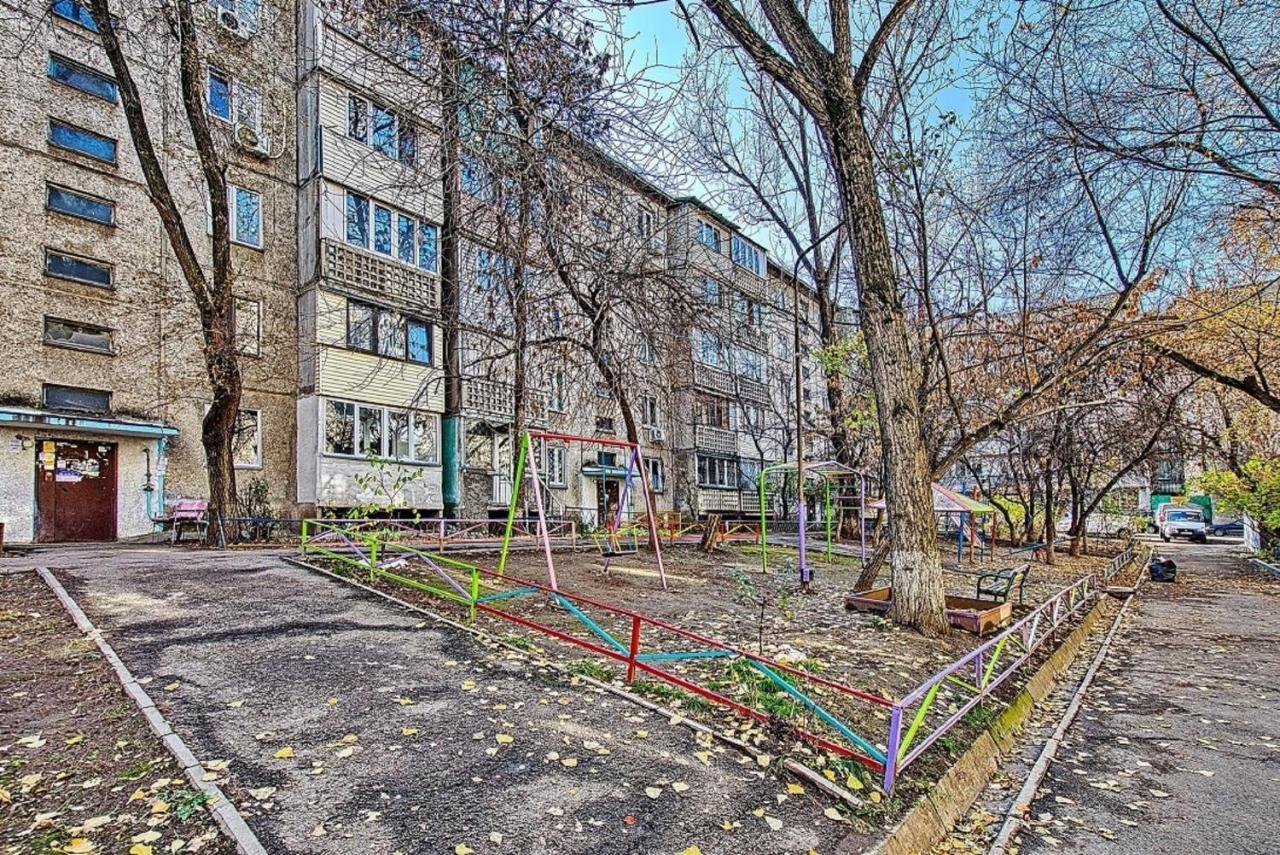 Апартаменты На Улице Клочкова, 128 Almatı Dış mekan fotoğraf