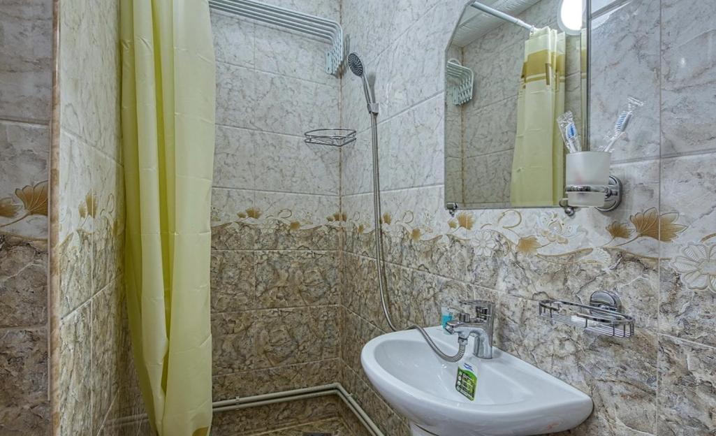 Апартаменты На Улице Клочкова, 128 Almatı Dış mekan fotoğraf